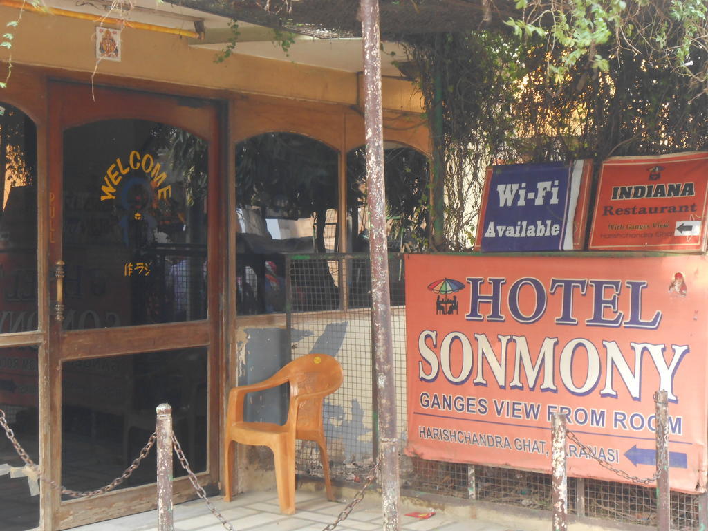 Hotel Sonmony Varanasi Exteriör bild