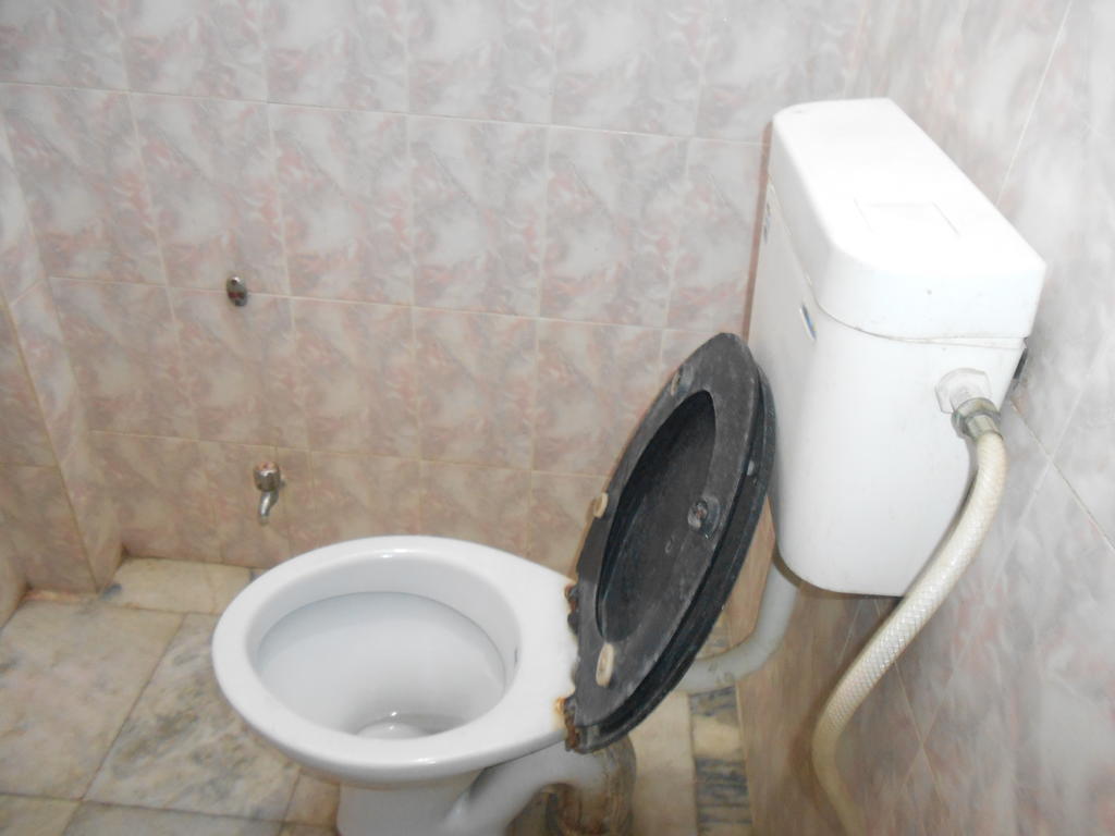 Hotel Sonmony Varanasi Rum bild