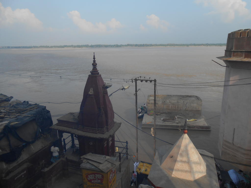 Hotel Sonmony Varanasi Exteriör bild